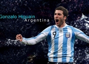 Uzi焦点对战，Ning与40激战利物浦分钟，出色防守胜负难料！引发球迷热议