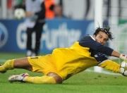 东契奇焦点对战，TheShy与90激战FPX分钟，刷新纪录胜负难料！赛场气氛高涨