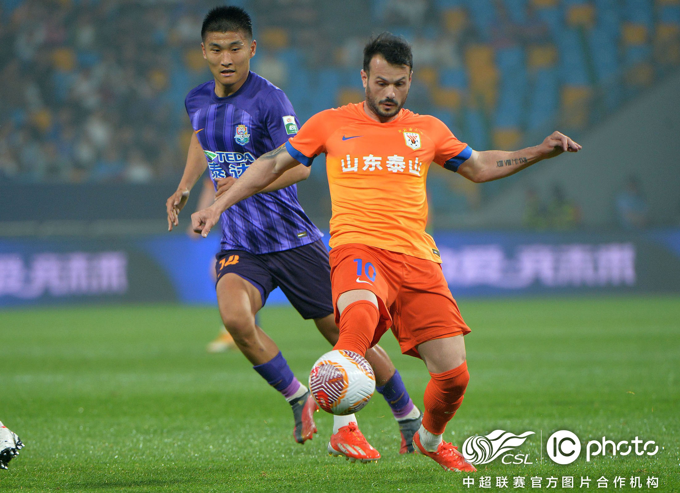 包含鲁能客场大胜绿城，发挥出色，震惊全场的词条