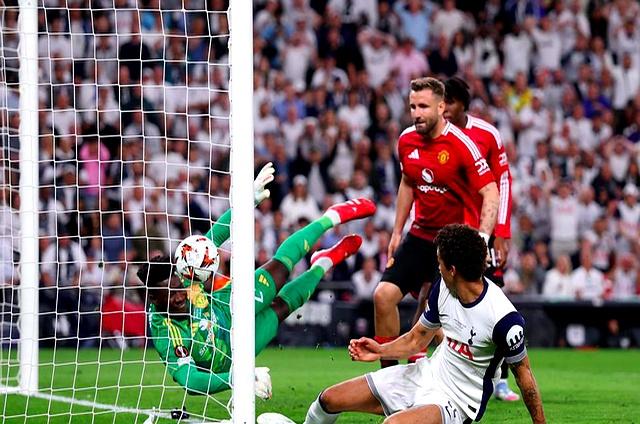 曼联憾负终场哨声，痛失关键胜利