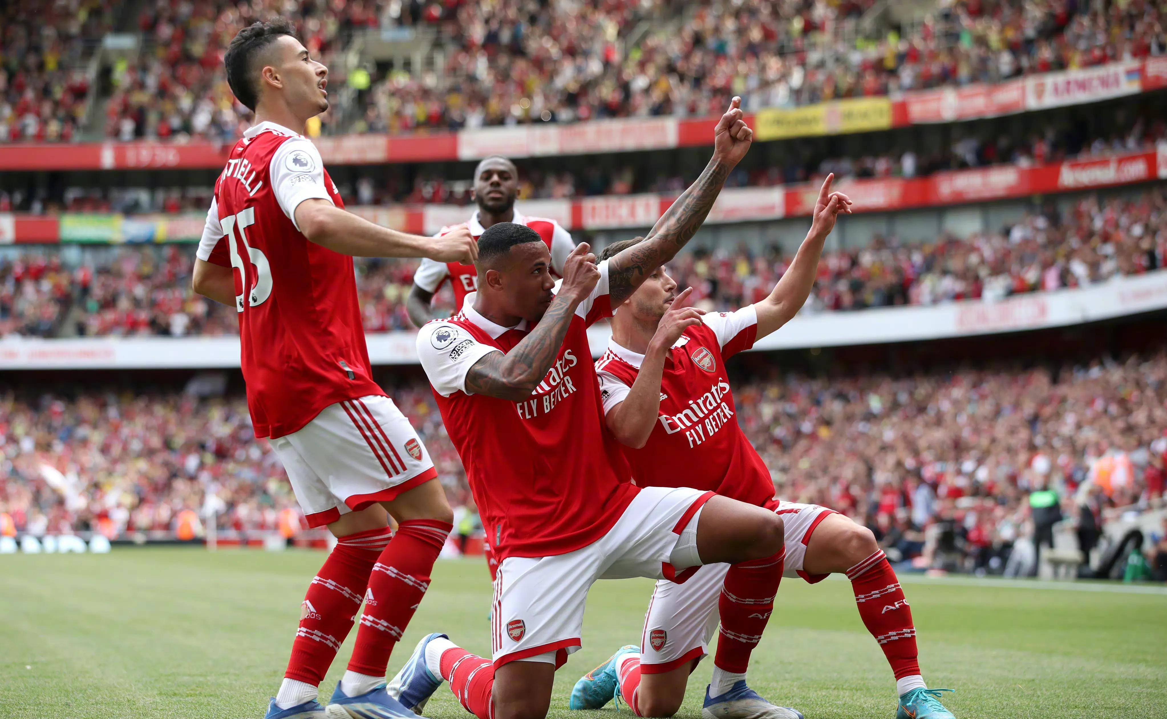 大连一方主场战平恒大，积分榜上升至中游区的简单介绍