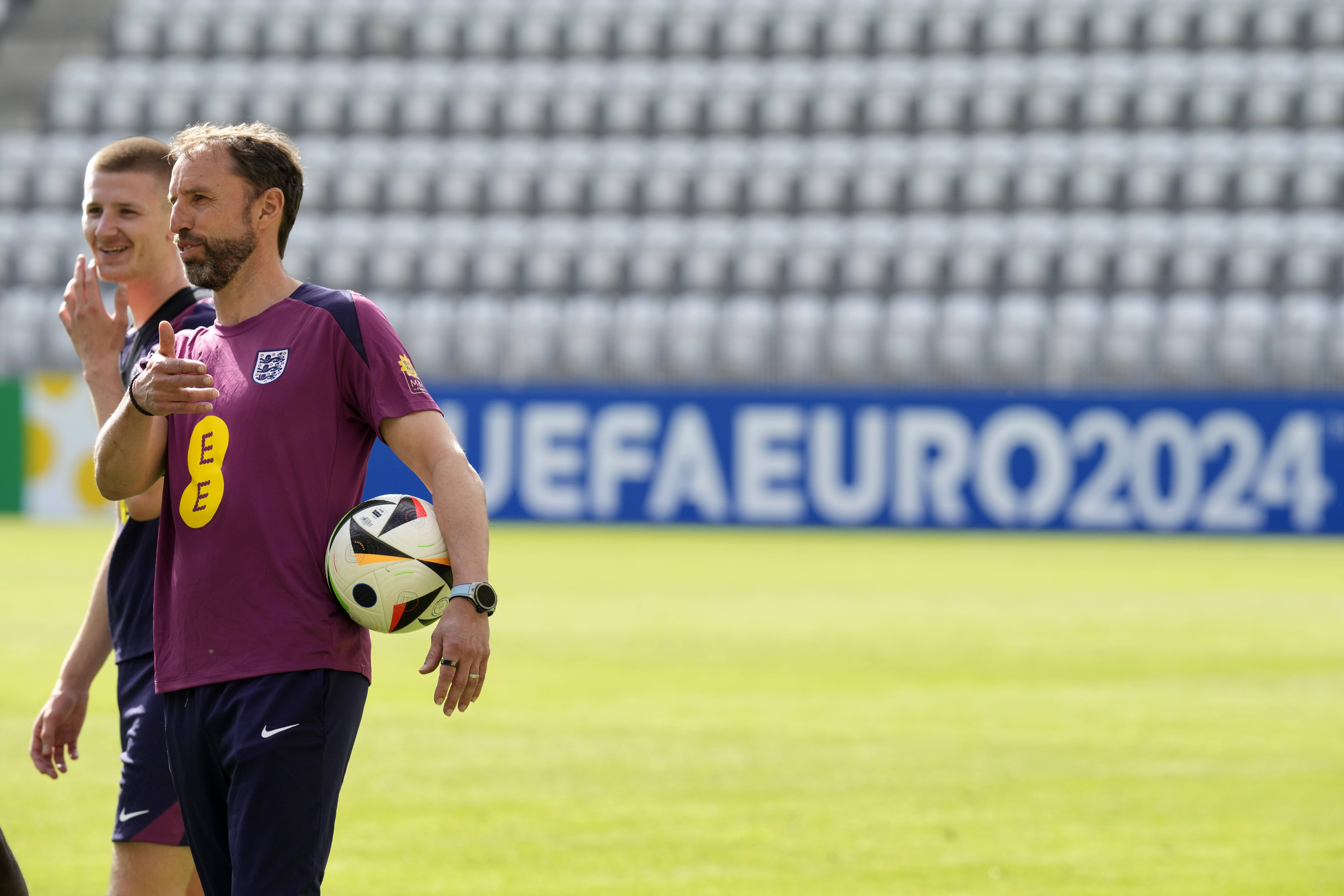 英格兰队在点球大战中晋级欧国联半决赛