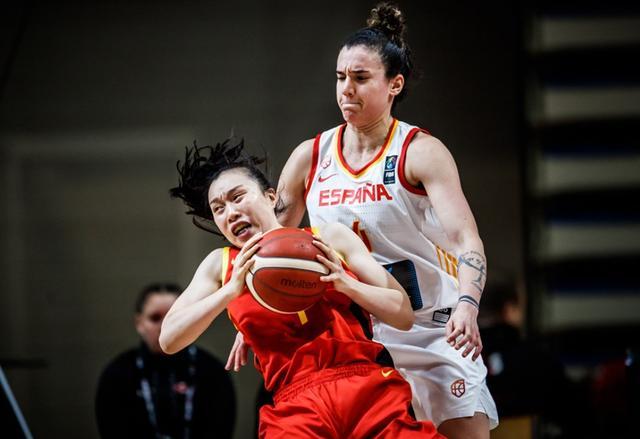 连胜终结！西班牙队网球赛事中意外险胜对手的简单介绍